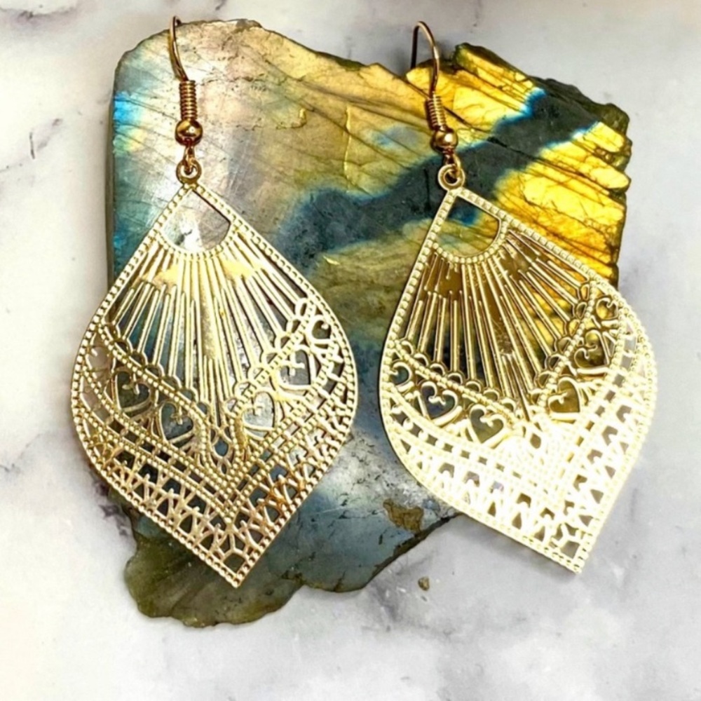 SALE 🔥 Boho Light Filigree Earrings in Gold